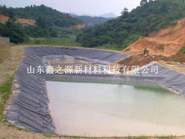 哪些因素可能會破壞蓄水池hdpe土工膜？